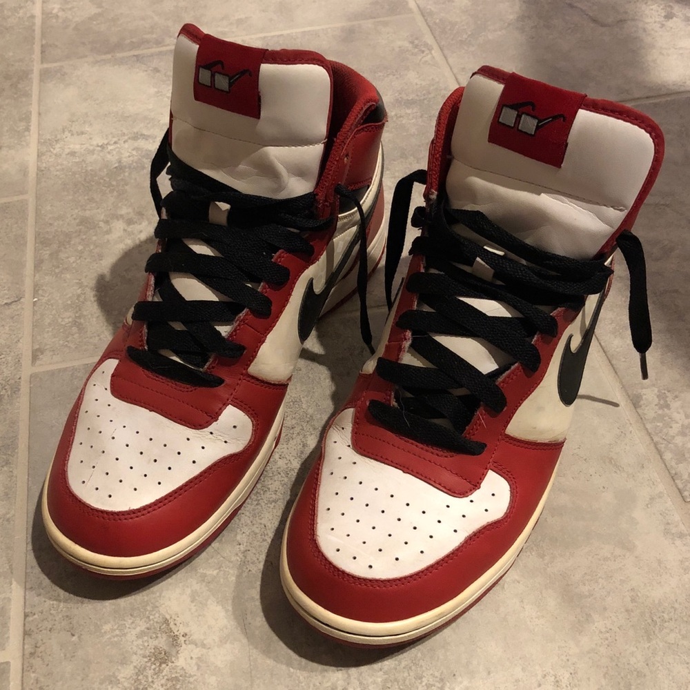 NIKE Mens Sneakers, Barely Used! 👟👟